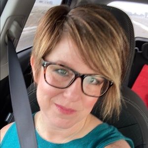 Meet Your Posher, Rebekah🛍 NEW DISCOUNTS🌟